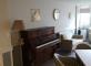 Un piano droit est arrivé à la résidence... La Demeure du Bois Ardent Saint-Lô